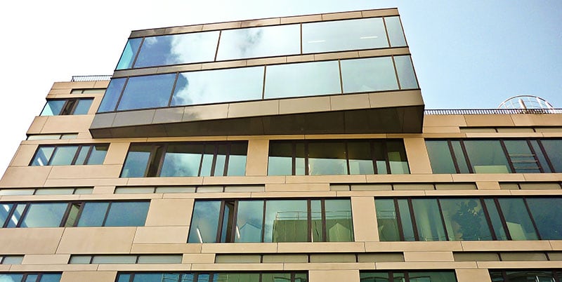Алюминиевые окна многоэтажный дом