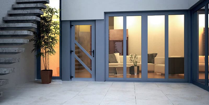 Алюминиевые двери для частного дома